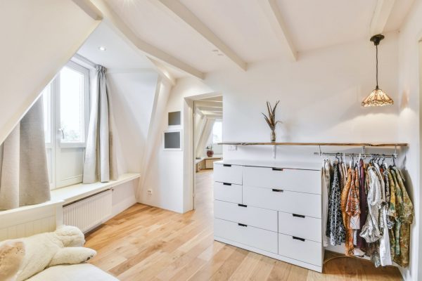 Bright room with a white chest of drawers